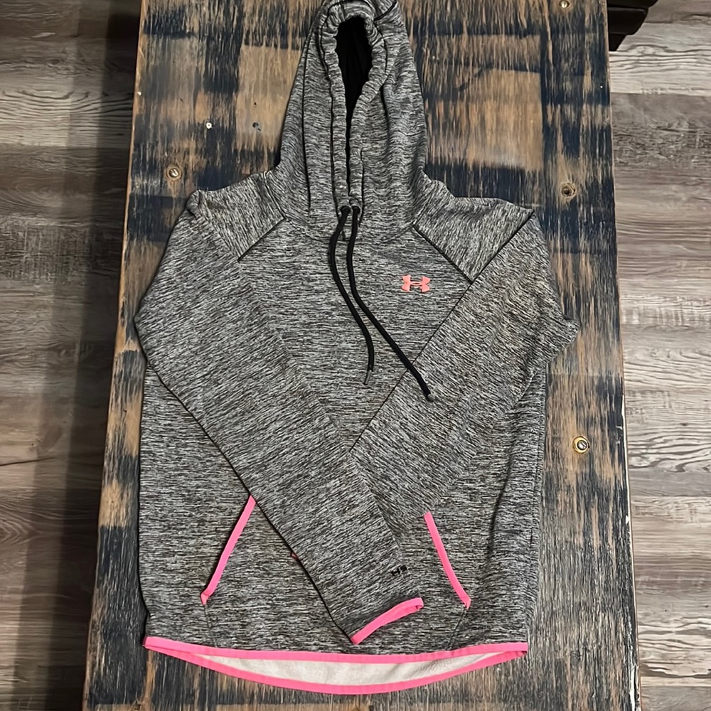 Women’s Under Armour Hoodie size small